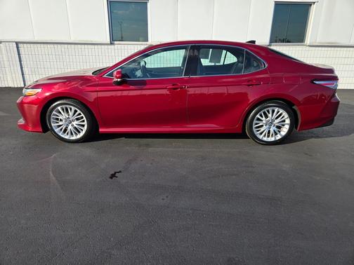 2019 Toyota Camry XLE