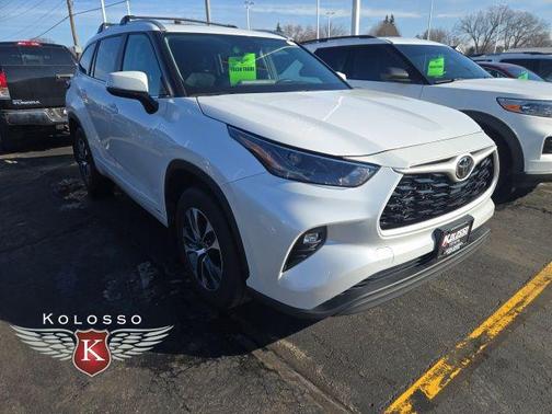 2025 Toyota Highlander Hybrid XLE