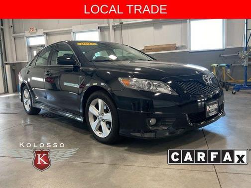 Black 2011 Toyota Camry SE