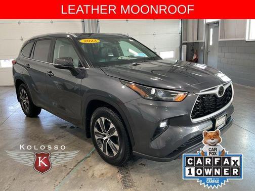 Magnetic Gray Metallic 2023 Toyota Highlander XLE