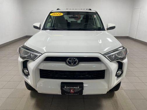 Super White 2019 Toyota 4Runner SR5