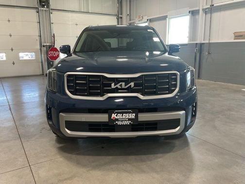 Midnight Lake Blue 2023 Kia Telluride S