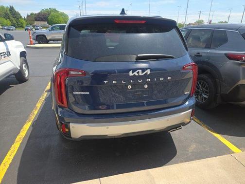 Midnight Lake Blue 2023 Kia Telluride S