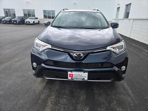 2018 Toyota RAV4 Hybrid SE