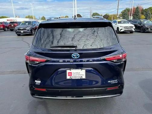 2023 Toyota Sienna Platinum 7 Passenger