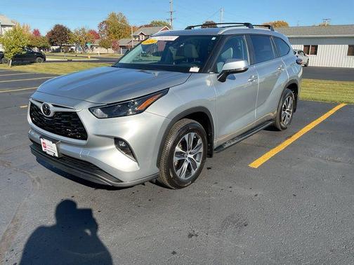 2024 Toyota Highlander XLE
