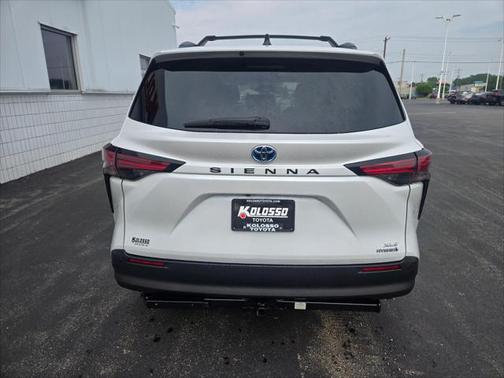 2022 Toyota Sienna XLE 7 Passenger