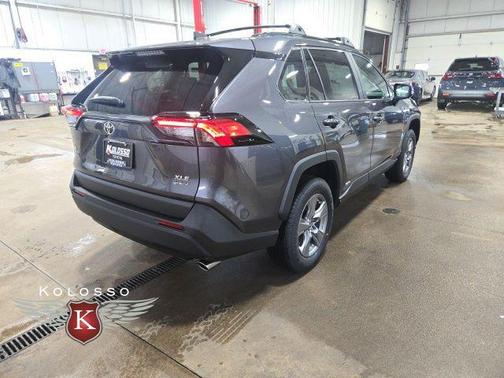 2025 Toyota RAV4 Hybrid XLE