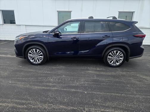 2024 Toyota Highlander Platinum