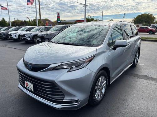2021 Toyota Sienna Platinum 7 Passenger