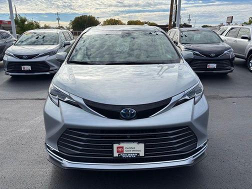 2021 Toyota Sienna Platinum 7 Passenger