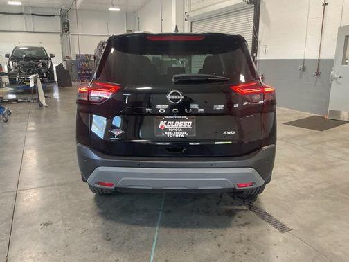 Super Black 2023 Nissan Rogue S