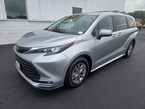 2024 Toyota Sienna XLE 7 Passenger