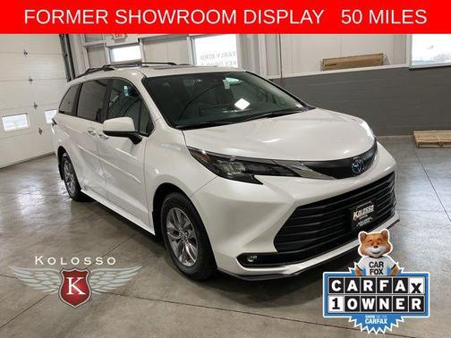 2025 Toyota Sienna XLE