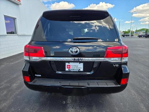 2020 Toyota Land Cruiser Base