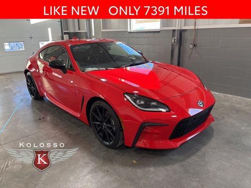 2024 Toyota GR86 Premium