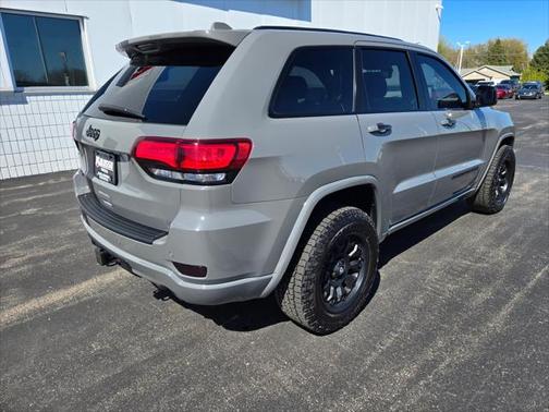 2022 Jeep Grand Cherokee Laredo