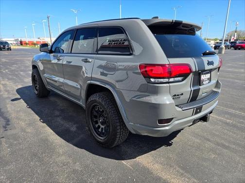 2022 Jeep Grand Cherokee Laredo