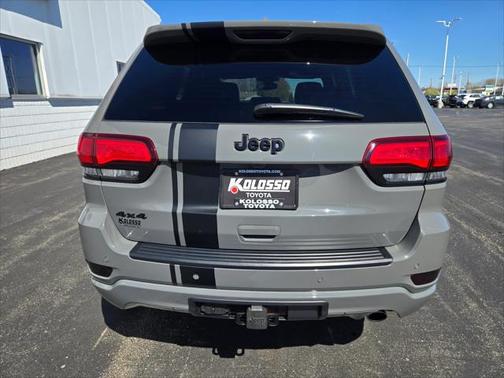 2022 Jeep Grand Cherokee Laredo