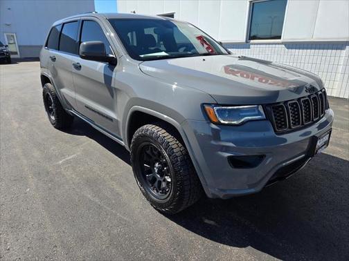 2022 Jeep Grand Cherokee Laredo