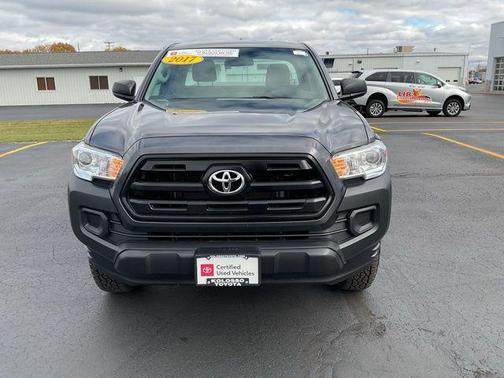 2017 Toyota Tacoma SR