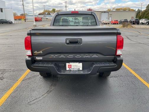 2017 Toyota Tacoma SR