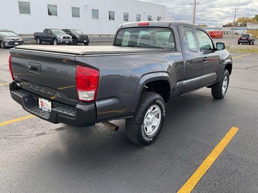 2017 Toyota Tacoma SR
