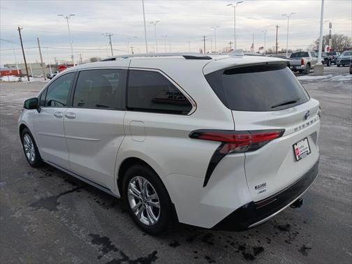 2023 Toyota Sienna Platinum 7 Passenger