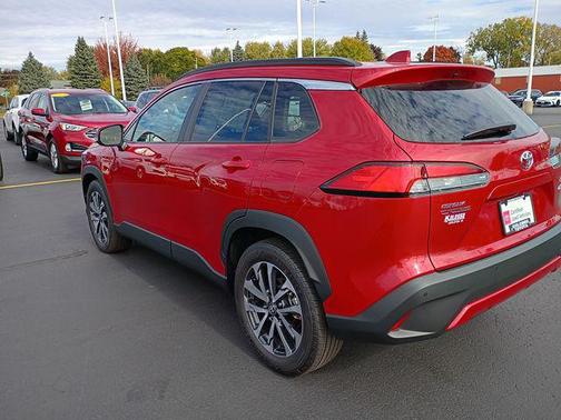 2024 Toyota Corolla Cross XLE