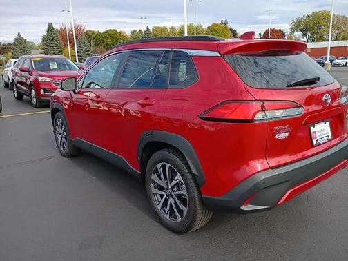 2024 Toyota Corolla Cross XLE