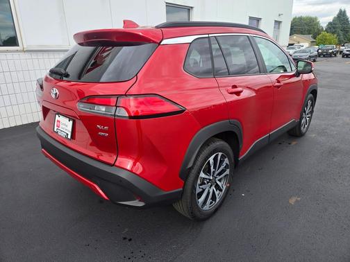 2024 Toyota Corolla Cross XLE