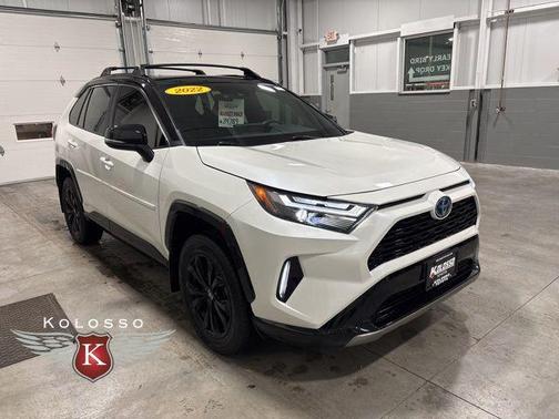 2022 Toyota RAV4 Hybrid SE