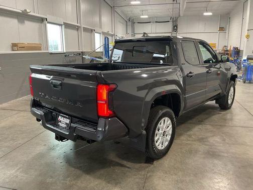 01l7/Ff20 2026 Toyota Tacoma SR5