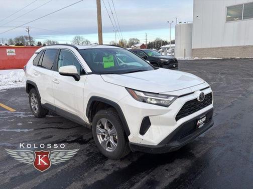 2025 Toyota RAV4 XLE