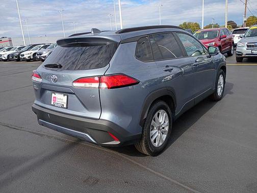 2024 Toyota Corolla Cross LE