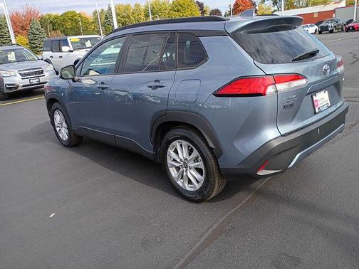 2024 Toyota Corolla Cross LE