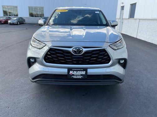 2020 Toyota Highlander LE