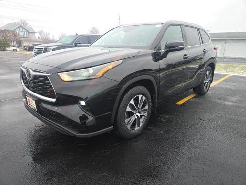 2024 Toyota Highlander XLE