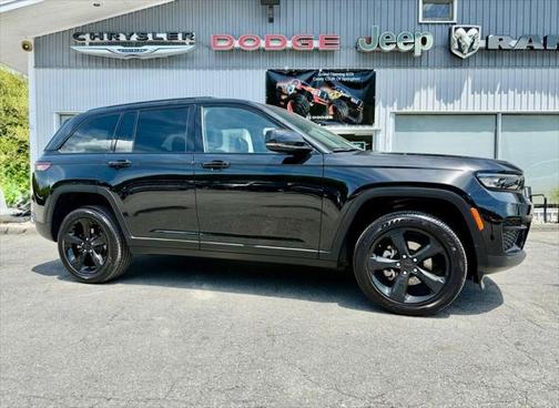 2025 Jeep Grand Cherokee Altitude