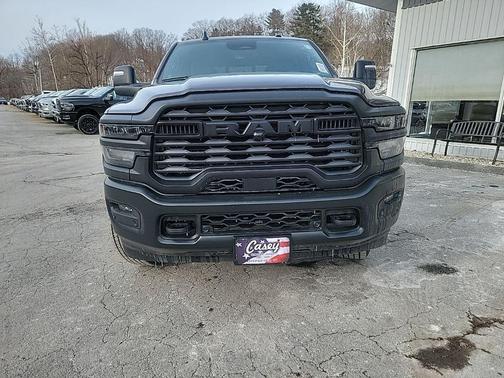 2026 RAM 2500 Tradesman Crew Cab 4x4 6'4' Box