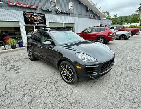 2018 Porsche Macan Base