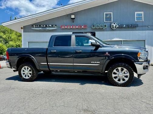 2019 RAM 2500 Limited Crew Cab 4x4 6'4' Box