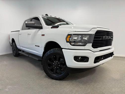 2020 RAM 2500 Big Horn Crew Cab 4X4 6'4' Box
