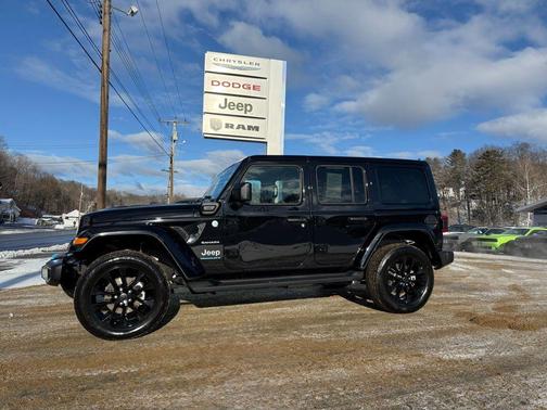 2024 Jeep Wrangler 4xe Sahara