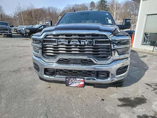 2026 RAM 2500 Tradesman Crew Cab 4x4 6'4' Box