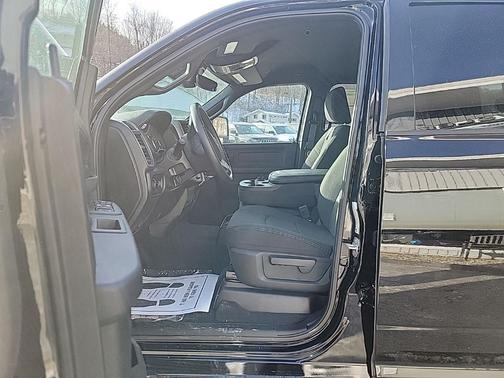 2026 RAM 2500 Tradesman Crew Cab 4x4 6'4' Box