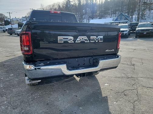 2026 RAM 2500 Tradesman Crew Cab 4x4 6'4' Box