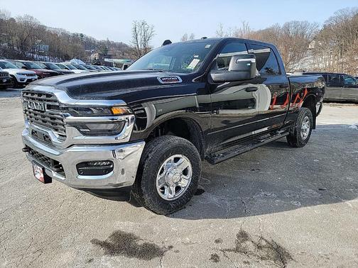 2026 RAM 2500 Tradesman Crew Cab 4x4 6'4' Box