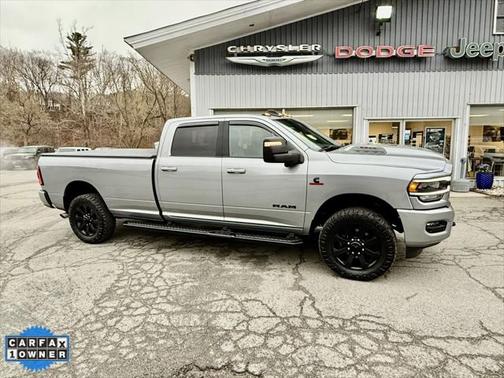 2024 RAM 3500 Laramie Crew Cab 4x4 8' Box