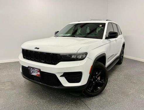 2022 Jeep Grand Cherokee Altitude